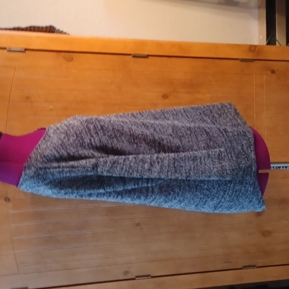 Forever 21 Scooped Neck Hilo Sweater - Picture 4 of 7